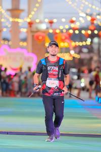 BIB: 300
                            <button type="button" onclick="openModal(21768220)" class="btn btn-primary btn-sm float-right btn-popup" data-toggle="modal" data-target=".modal-high-quality">
                        <i class="fas fa-shopping-cart"></i> Add to Cart
                    </button>
                                            <button type="button" onclick="isThisMe(21768220, true)" class="btn btn-success btn-sm float-right btn-popup btn-isme hidden" data-toggle="tooltip" data-placement="bottom" title="นี่คือรูปของคุณใช่ไหม คลิกที่นี่เพื่อเอาเข้าอัลบั้ม">
                        <i class="fas fa-plus"></i> Add to album
                    </button>
                    <button type="button" onclick="isThisMe(21768220, false)" class="btn btn-warning btn-sm float-right btn-popup btn-isnotme hidden">
                        <i class="fas fa-ban"></i> Remove from album
                    </button>